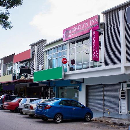 Oyo 90090 Roselyn Inn 2 Pasir Gudang Dış mekan fotoğraf