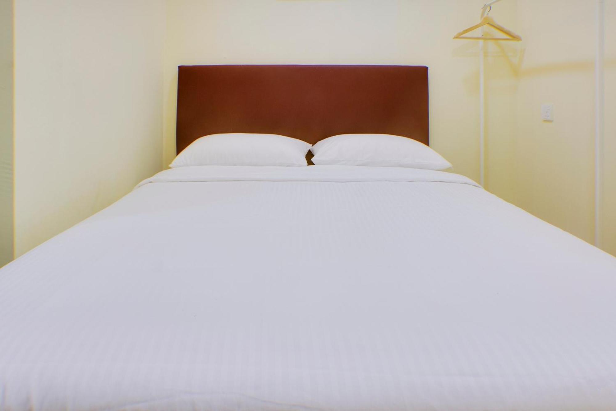 Oyo 90090 Roselyn Inn 2 Pasir Gudang Dış mekan fotoğraf