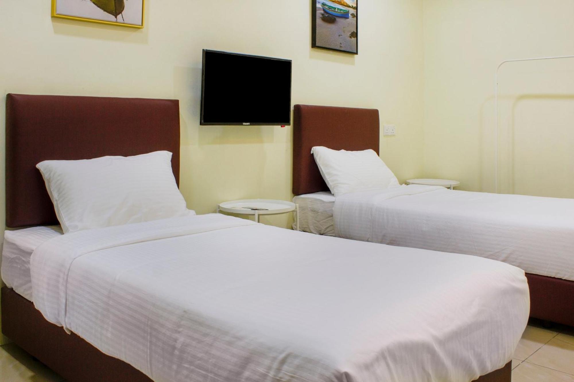 Oyo 90090 Roselyn Inn 2 Pasir Gudang Dış mekan fotoğraf